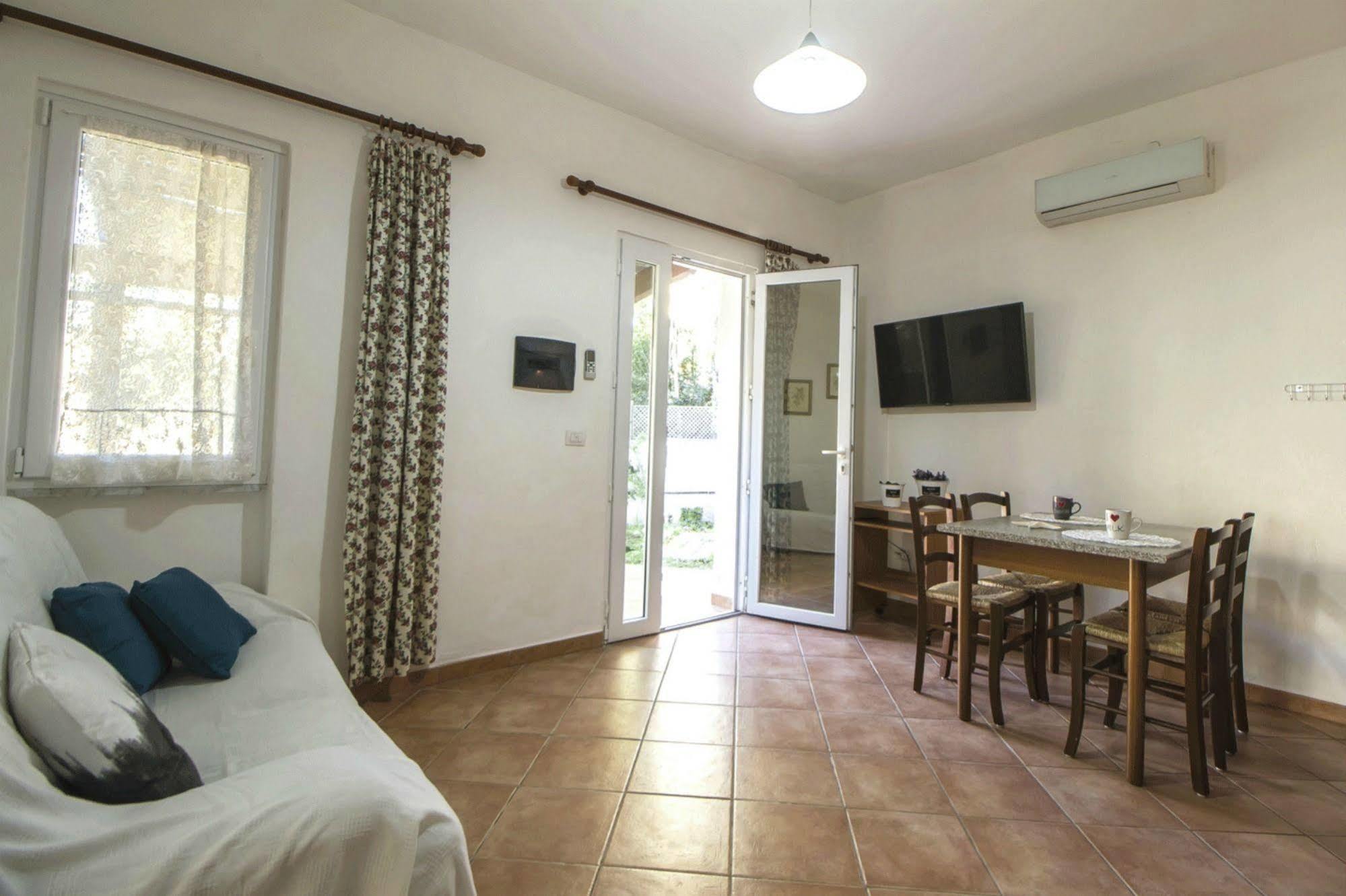 Casa Vacanze Cau - Viale Europa ألغيرو المظهر الخارجي الصورة