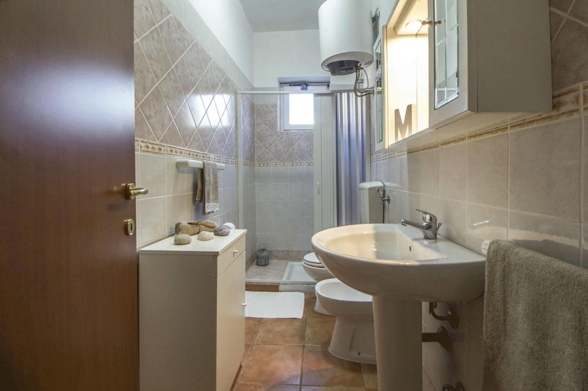 Casa Vacanze Cau - Viale Europa ألغيرو المظهر الخارجي الصورة